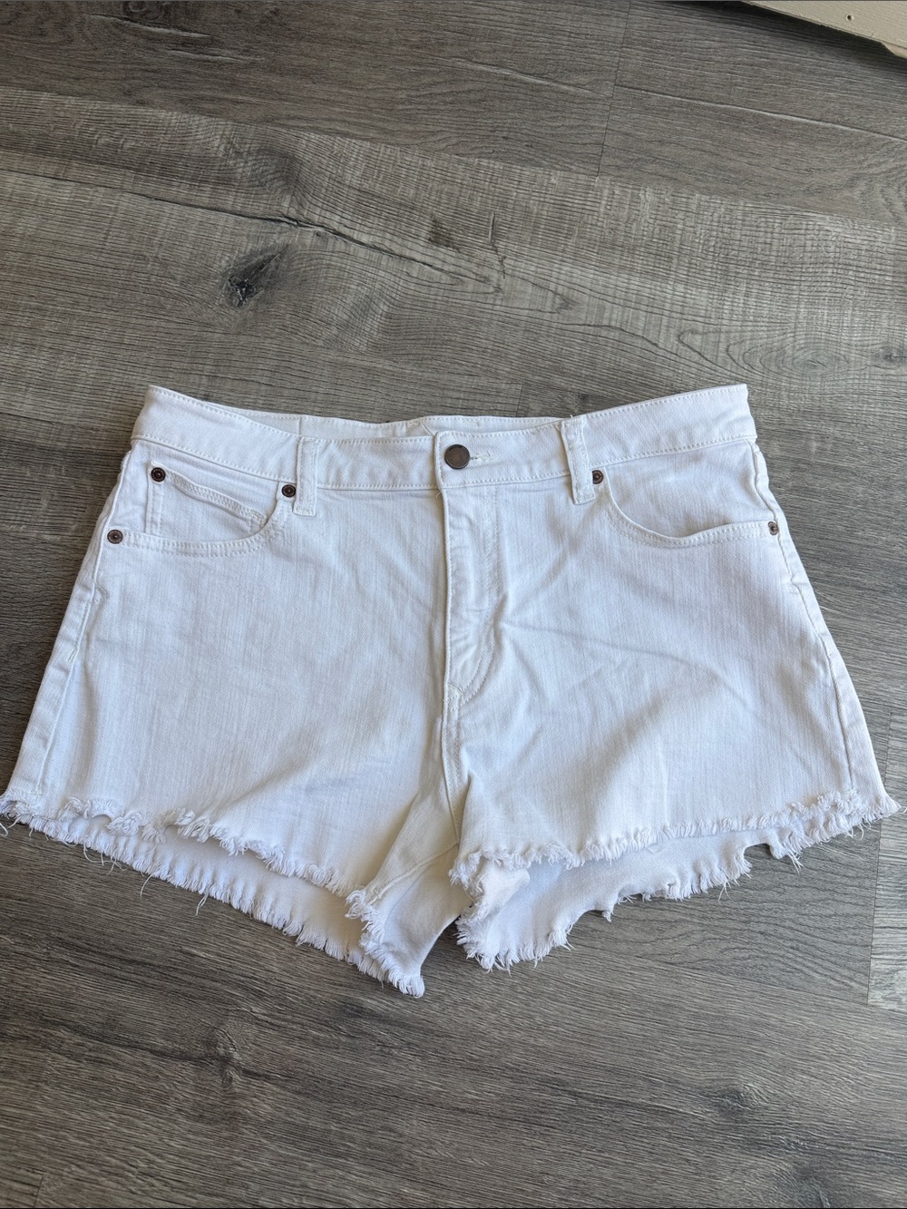 White Frayed Hem Women's Denim Shorts